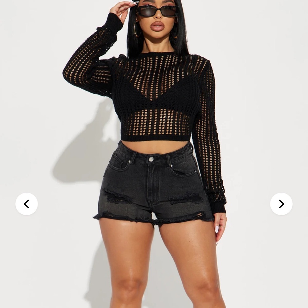 Black Fitted Ribbed Long Sleeve Crop Top